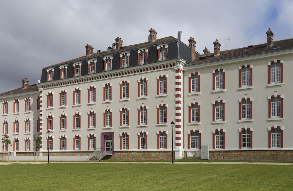 Comfort Suites & Vacanceole Les Demeures Champenoises Epernay Exterior photo